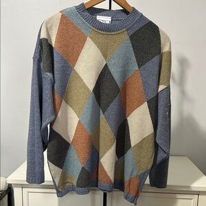 This beautiful men’s sweater